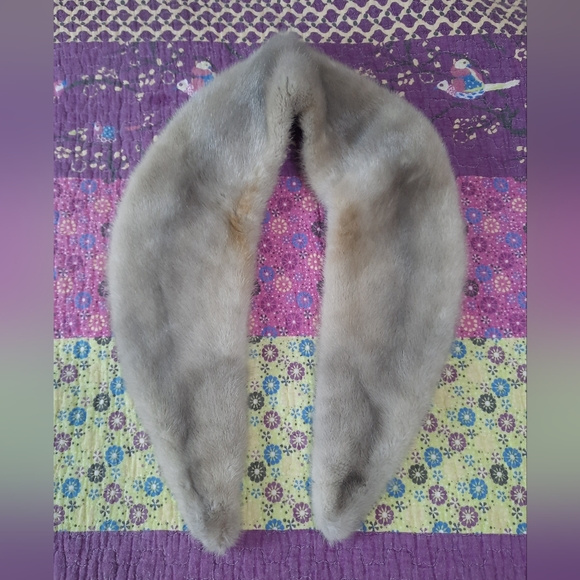 Vintage Genuine Fur Stole - Picture 2 of 10